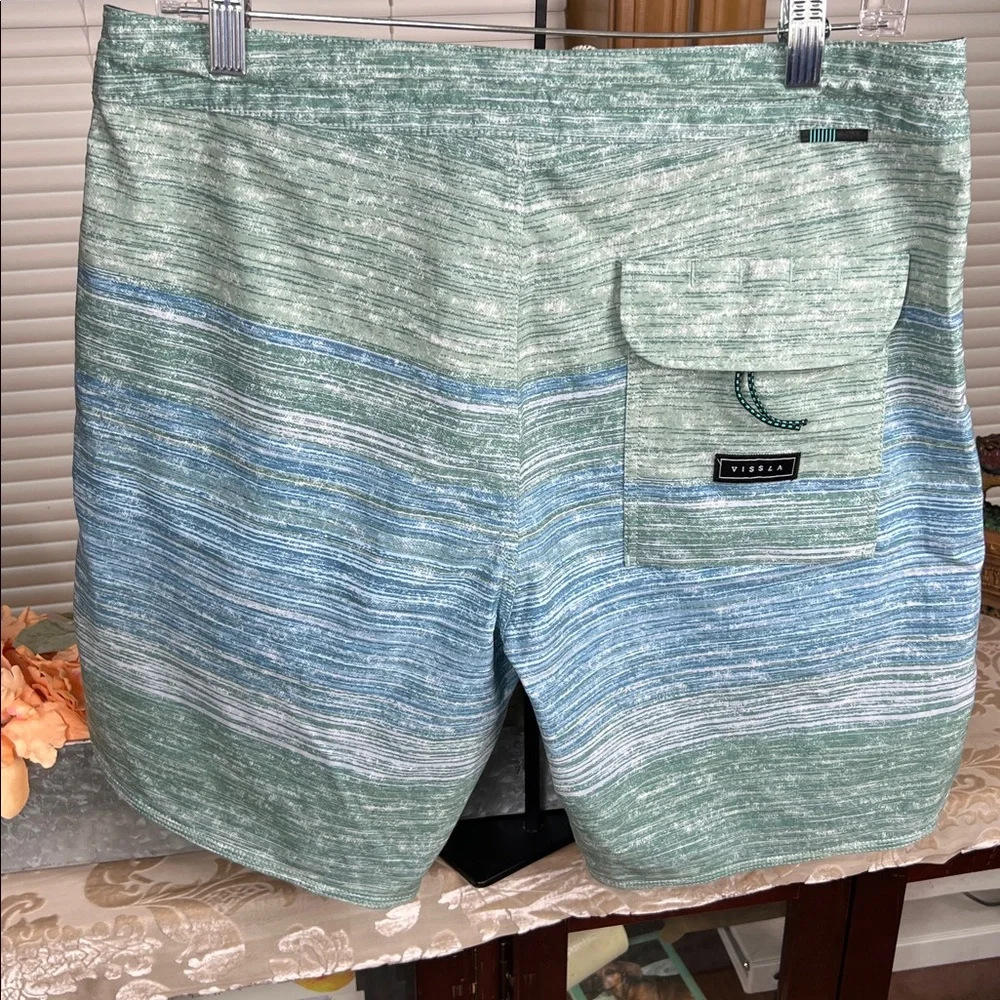 Vissla Men's Blurry Horizions Boardshorts Size 32